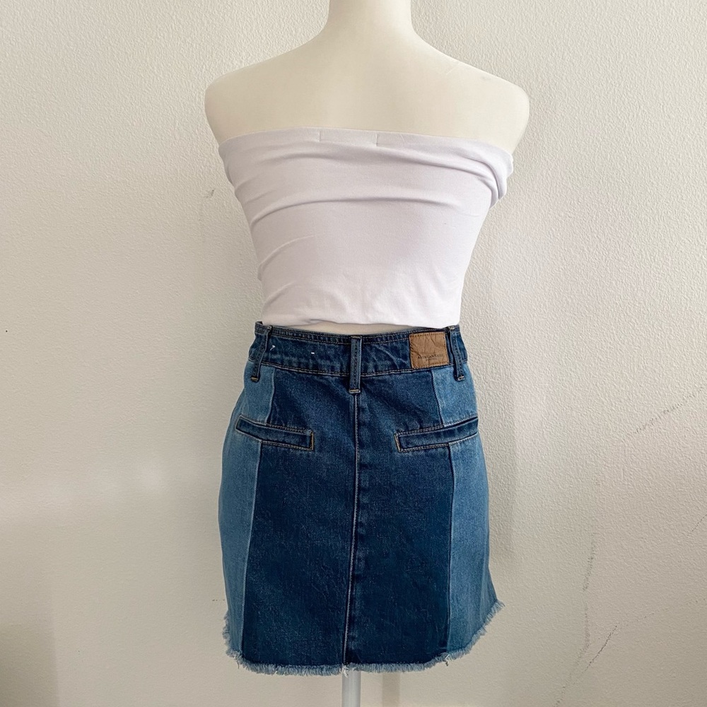 AE color block denim mini skirts.🤍 - Picture 5 of 9